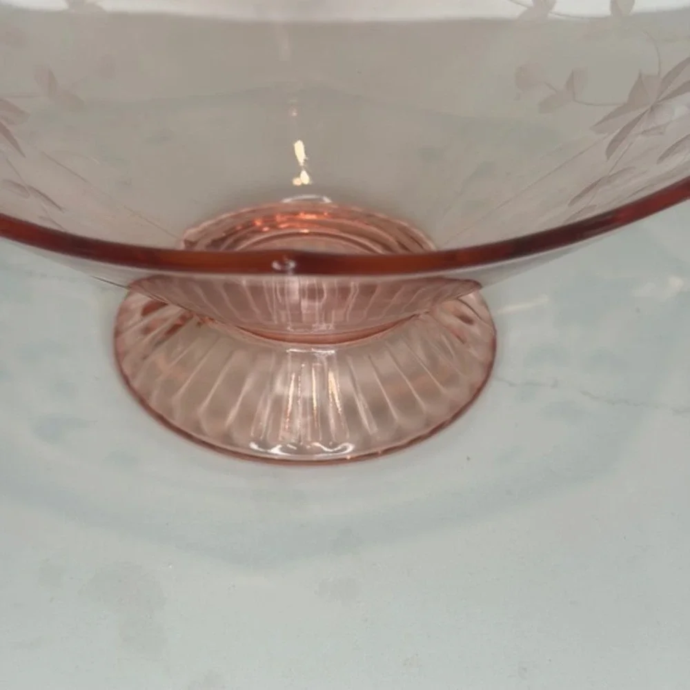 Standard‎ Glass Norwood Pink Etched Floral Pedestal Bowl